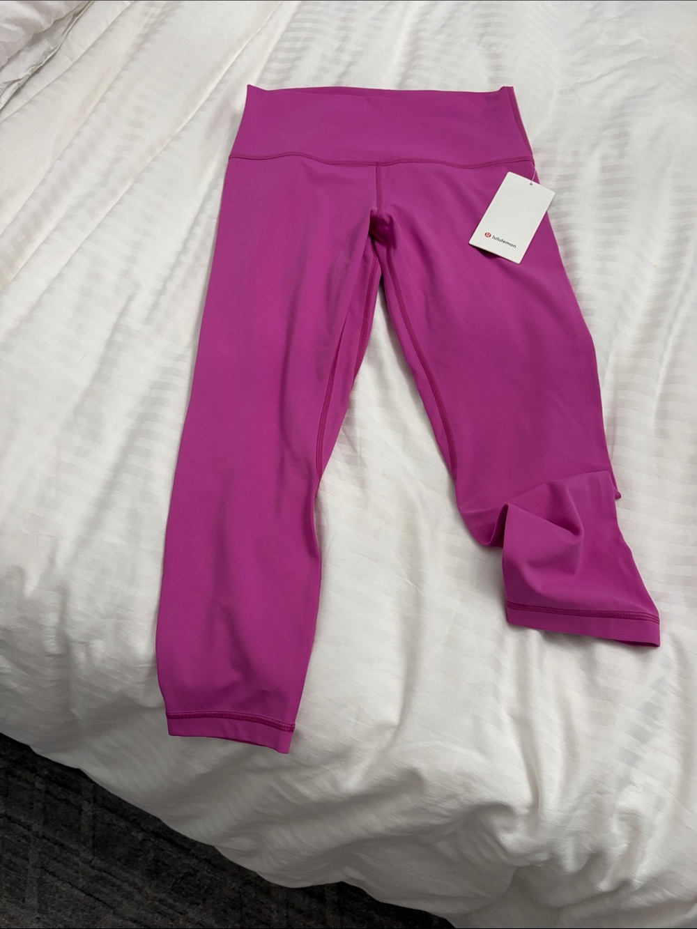 lululemon athletica Girls' Fuchsia Cropped Leggings